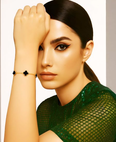 Amazon Product 54 Price 80 Amazon model image without logo.psd
